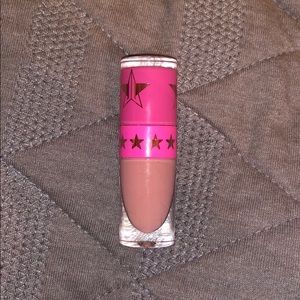 Jeffree Star skin tight lip stick